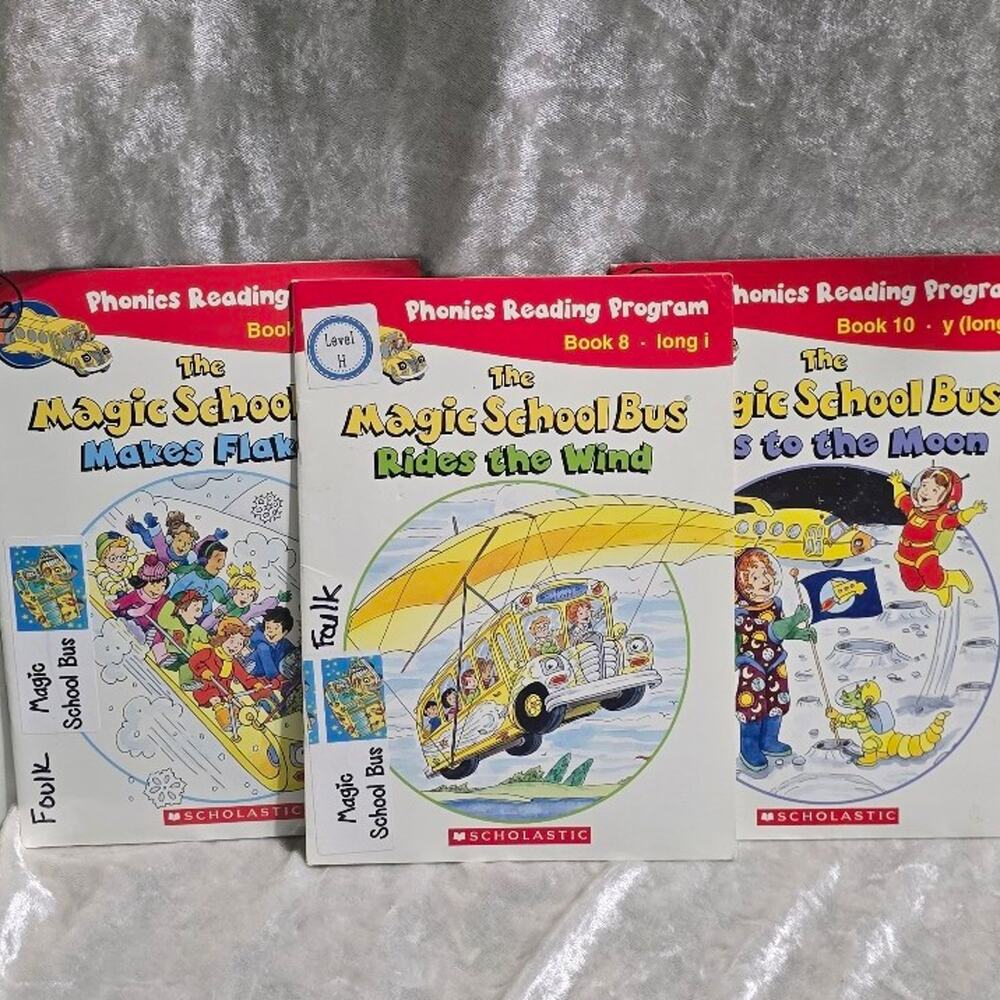 Magic School Bus Bundle of 5 easy reader books! Preloved condition